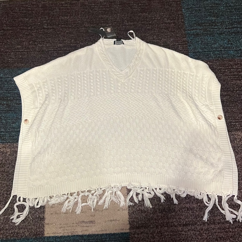 Belldini sweater poncho